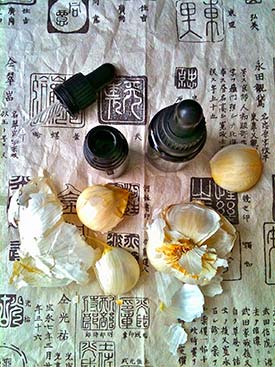 Чеснок активно применяется в китайской народной медицине. Источник: helpyourselftohealth.blogspot.com Чеснок активно применяется в китайской народной медицине