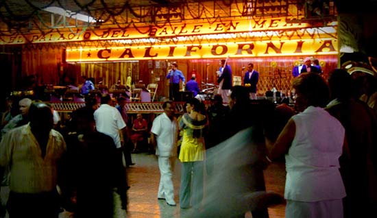 Танцевальный клуб Калифорния, Мехико